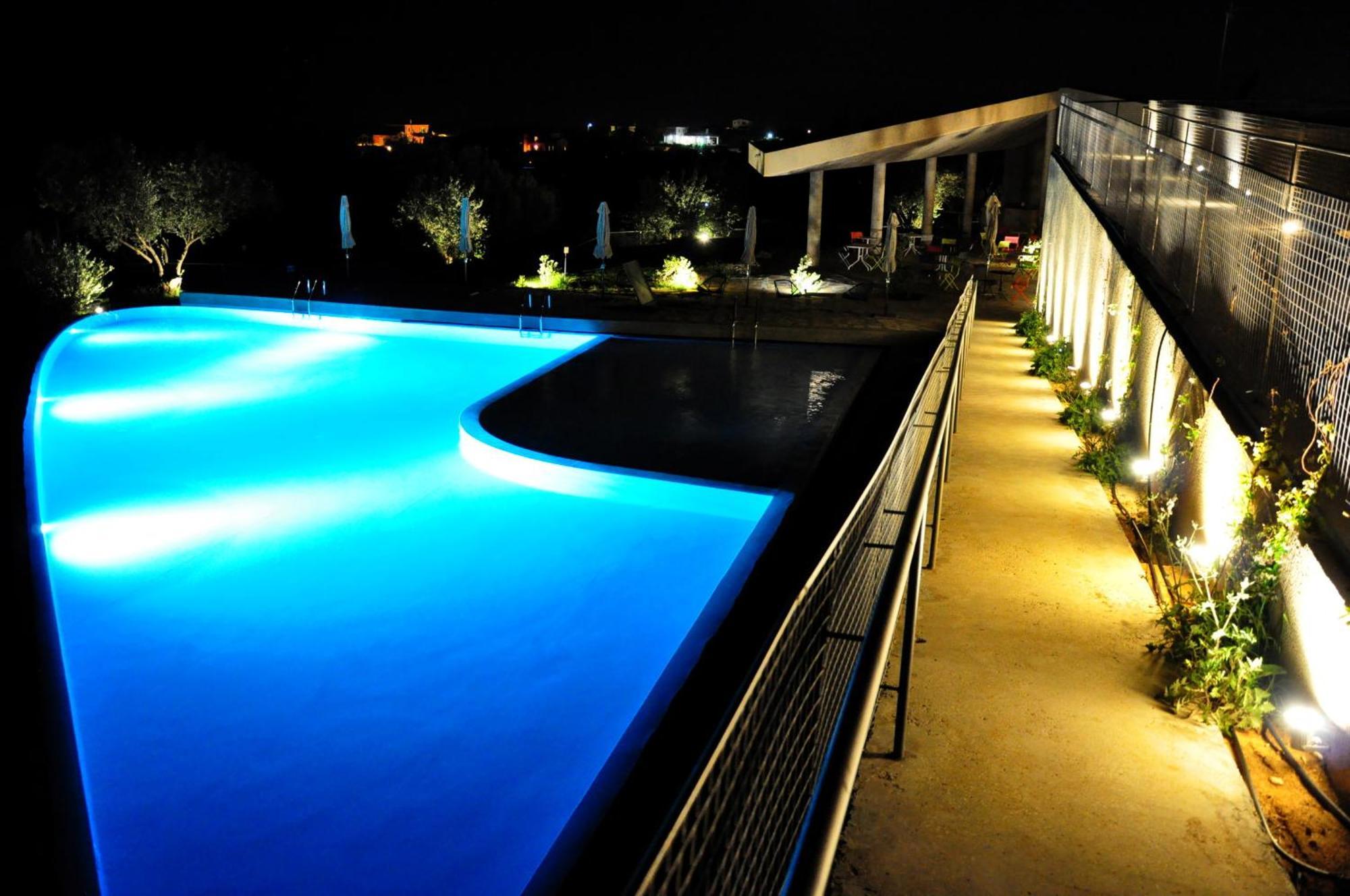 Leivatho Hotel สโวโรนาตา ภายนอก รูปภาพ